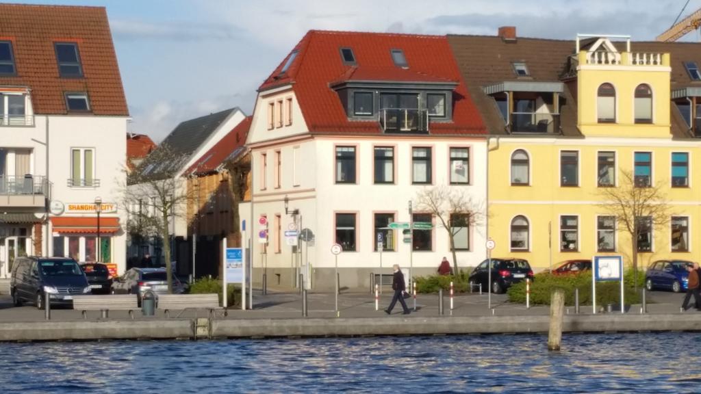 Hafenblick Apartment Waren  Exterior photo